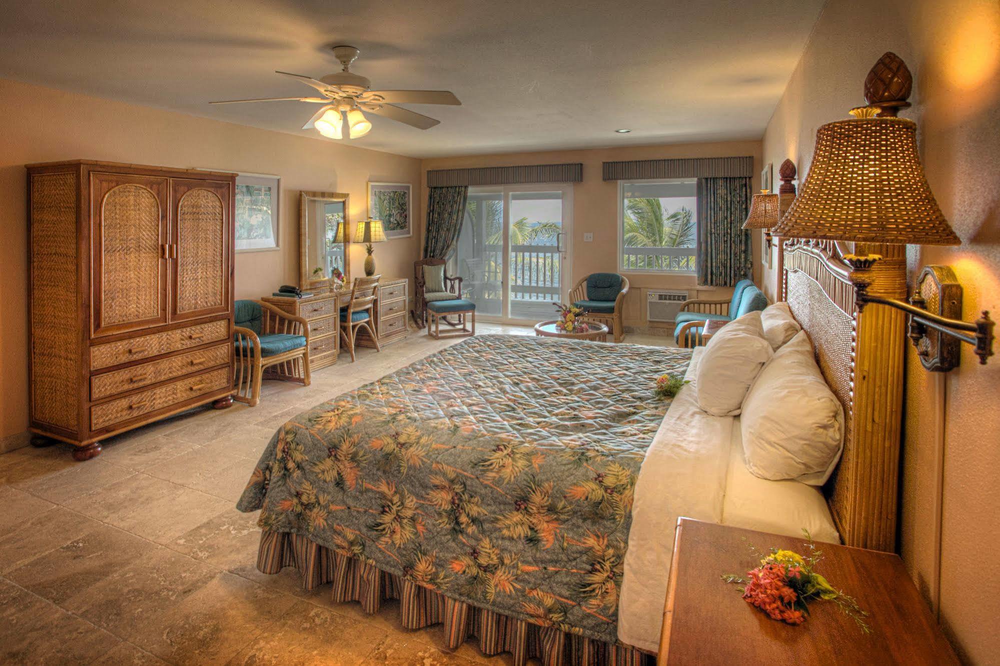 Tamarind Reef Resort Spa & Marina Christiansted Exterior foto